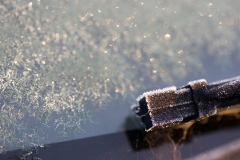 シバレル朝に！　凍結防止フロントガラスカバー