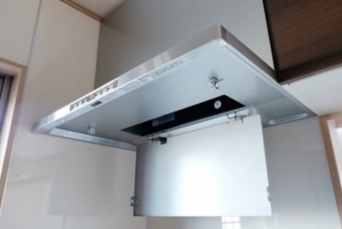 アルミ換気扇ファンもつけ置き可能な洗剤でミニ掃除へ格下げ